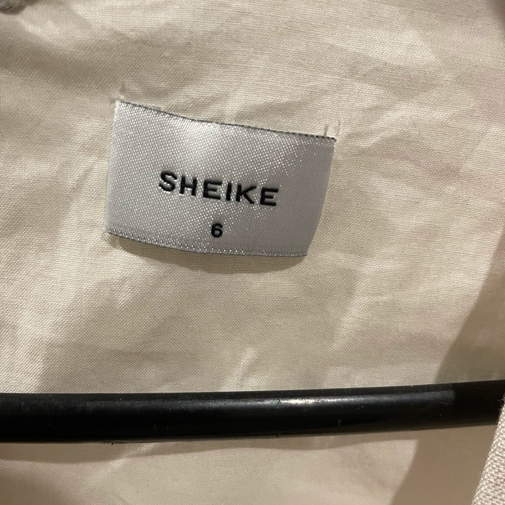 Sheike Beige Linen Playsuit with tie AUS 6 - Picture 3 of 4